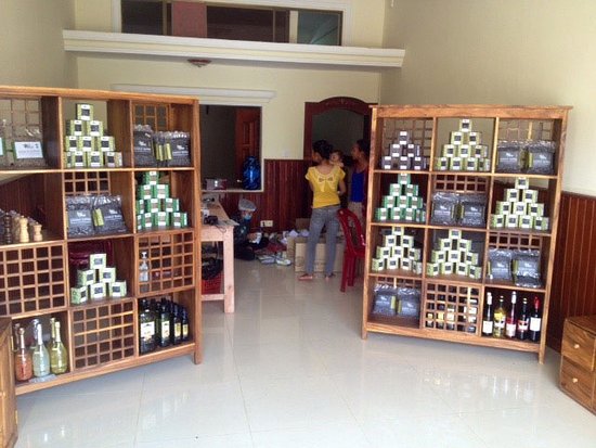 attraction-Shopping in Kampot Pepper Shop.jpg